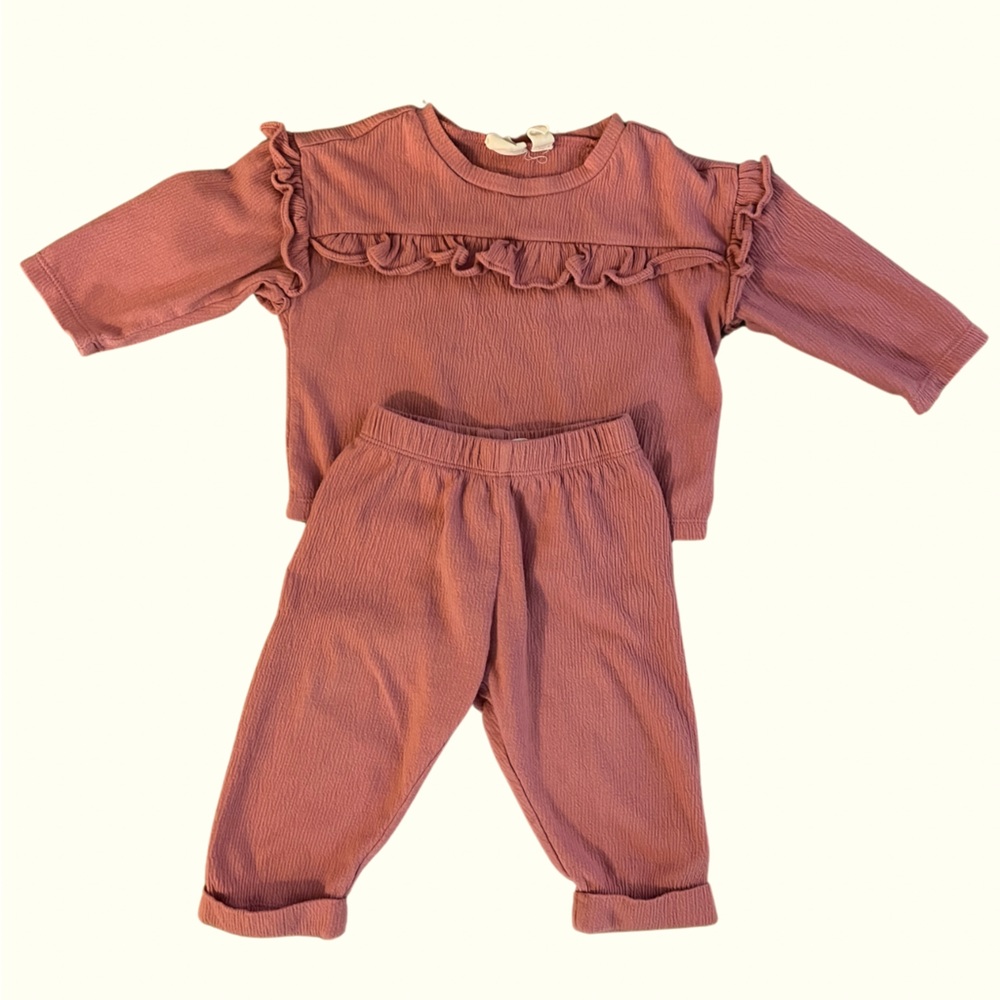 Baby Gap Ruffle Two-Piece Outfit Set